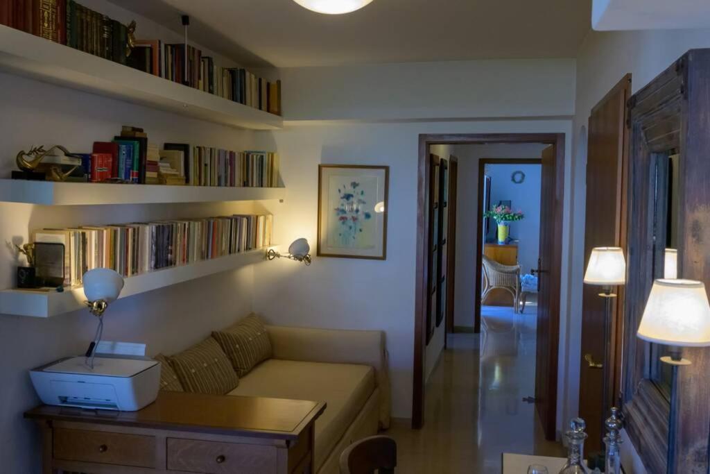 Waves Villa Anavyssos Luaran gambar